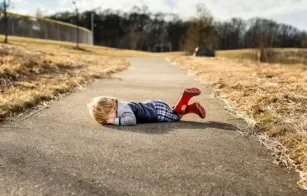 Тантрум наспроти
 мелтдаун